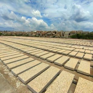 那曲 黄金麻荔枝面花岗岩石材地铺石防护中