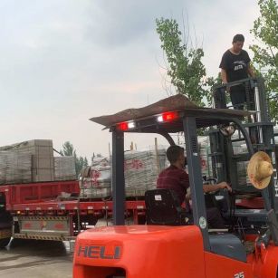 那曲 黄金麻冰裂纹，地铺石装车