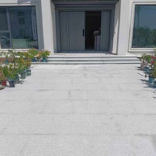 那曲 芝麻白花岗岩地铺石地面铺装