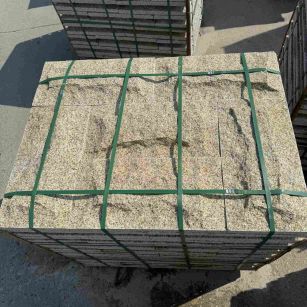 那曲 黄金麻花岗岩石材自然面蘑菇石成品