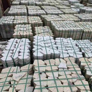 那曲 黄金麻白麻花岗岩荔枝面地铺石(冰裂纹)