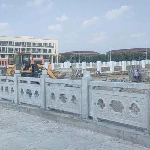 那曲 白麻花岗岩荔枝面河道栏杆