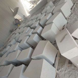 那曲 白麻花岗岩异形坐凳