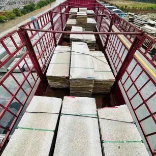 那曲 黄金麻花岗岩荔枝面，光面毛板装车完成