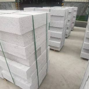 那曲 白麻花岗岩路沿石，立缘石，平缘石，路牙石，道牙石，马路牙子等