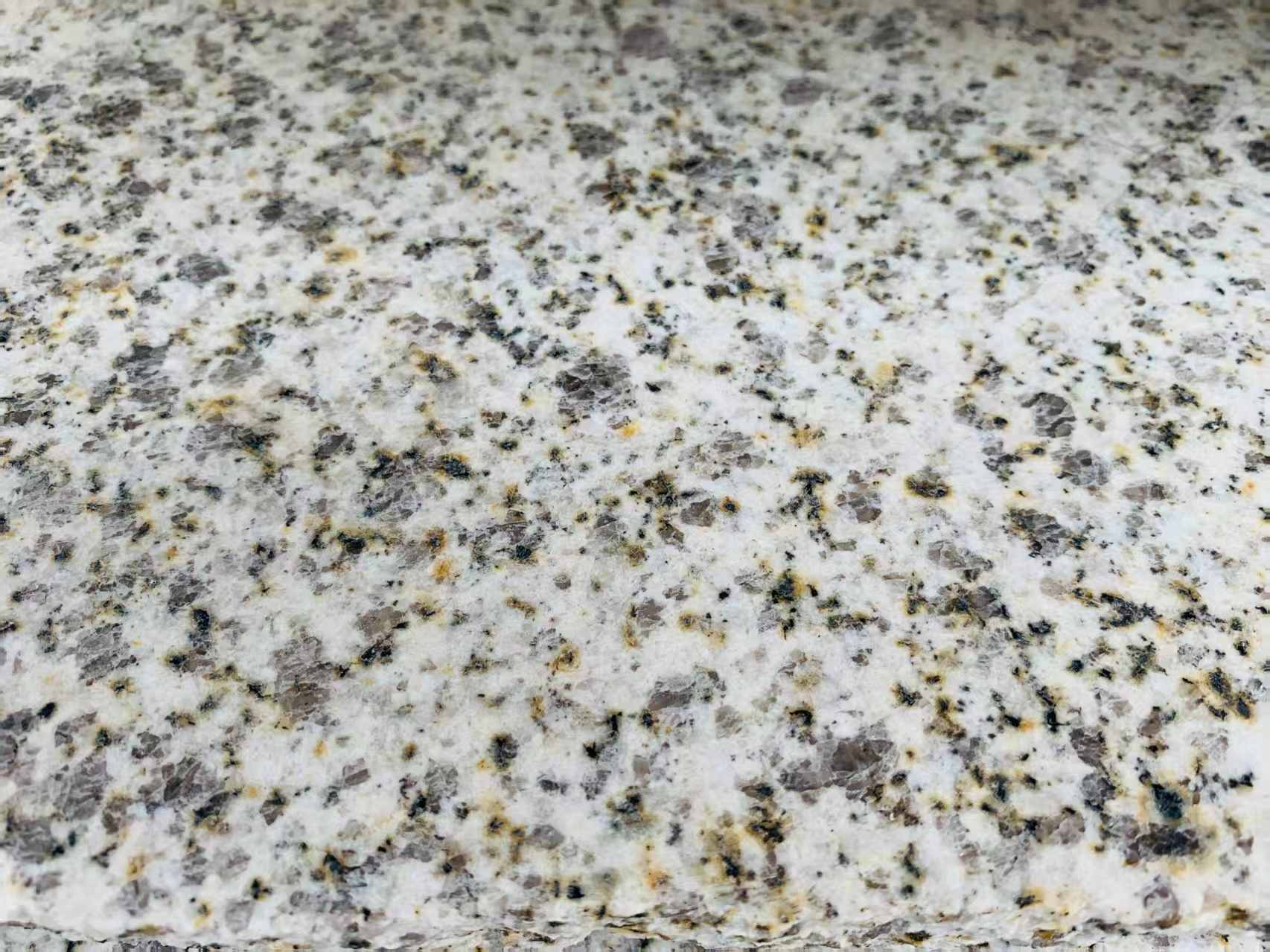 那曲 黄金麻花岗岩石材浅黄光面