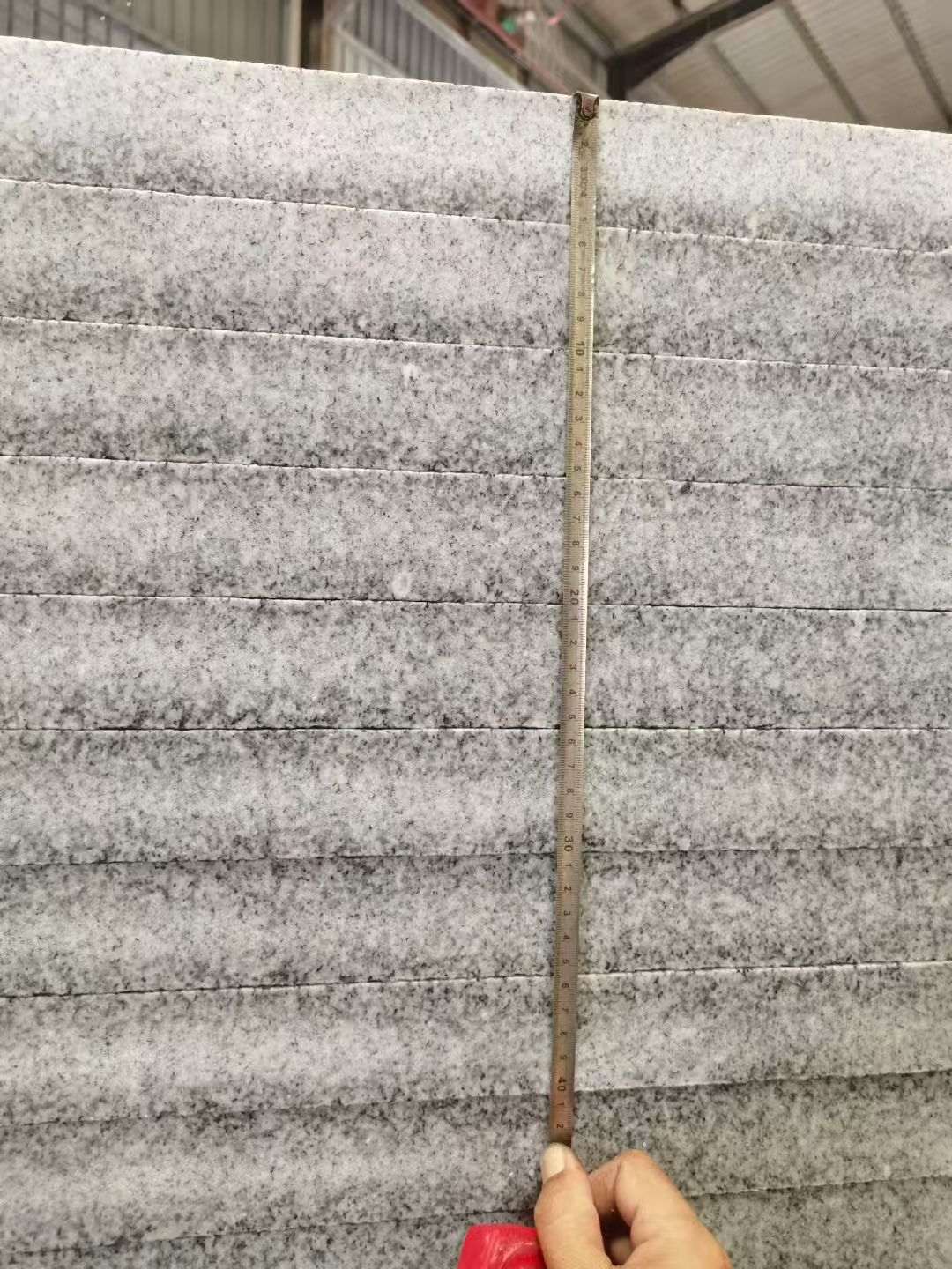 那曲 芝麻白火烧成品厚薄均匀，B料价格接近A料质量