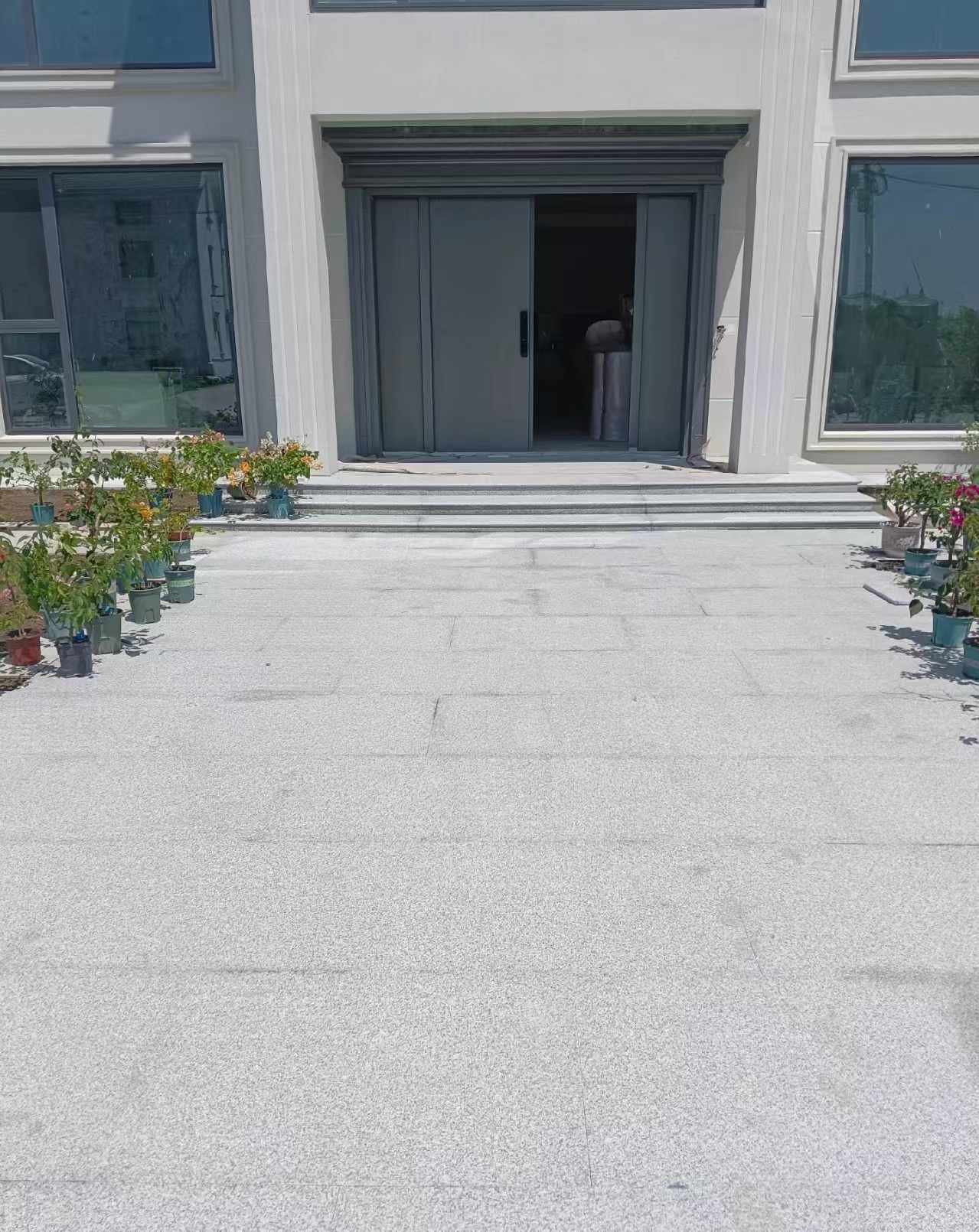 那曲 芝麻白花岗岩地铺石地面铺装