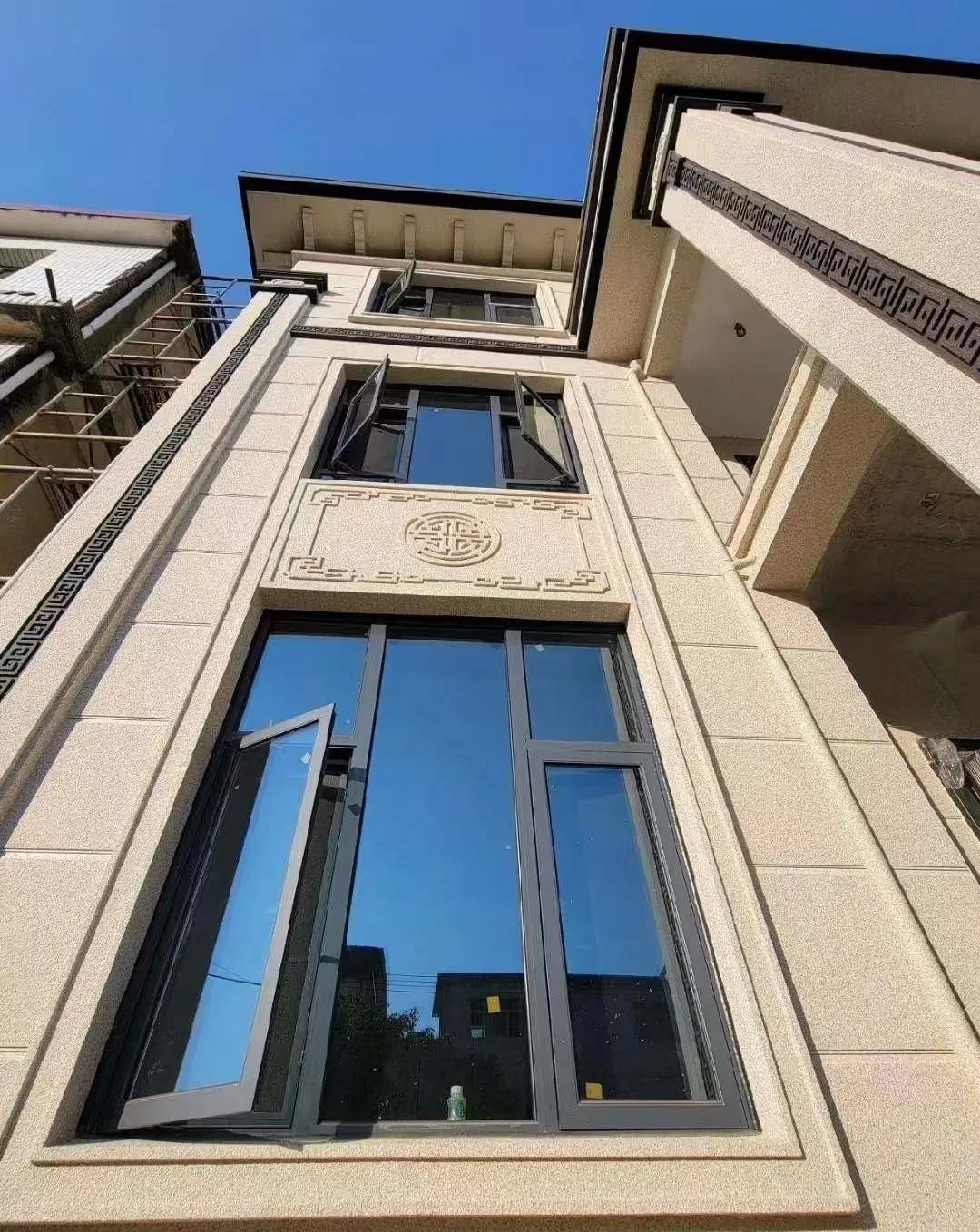 那曲 黄金麻荔枝面别墅外墙干挂效果展示