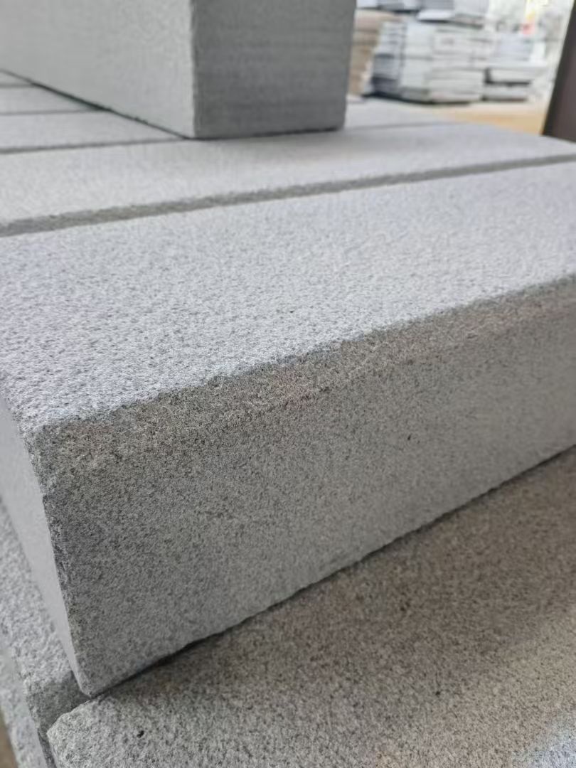 那曲 芝麻灰荔枝面路沿石