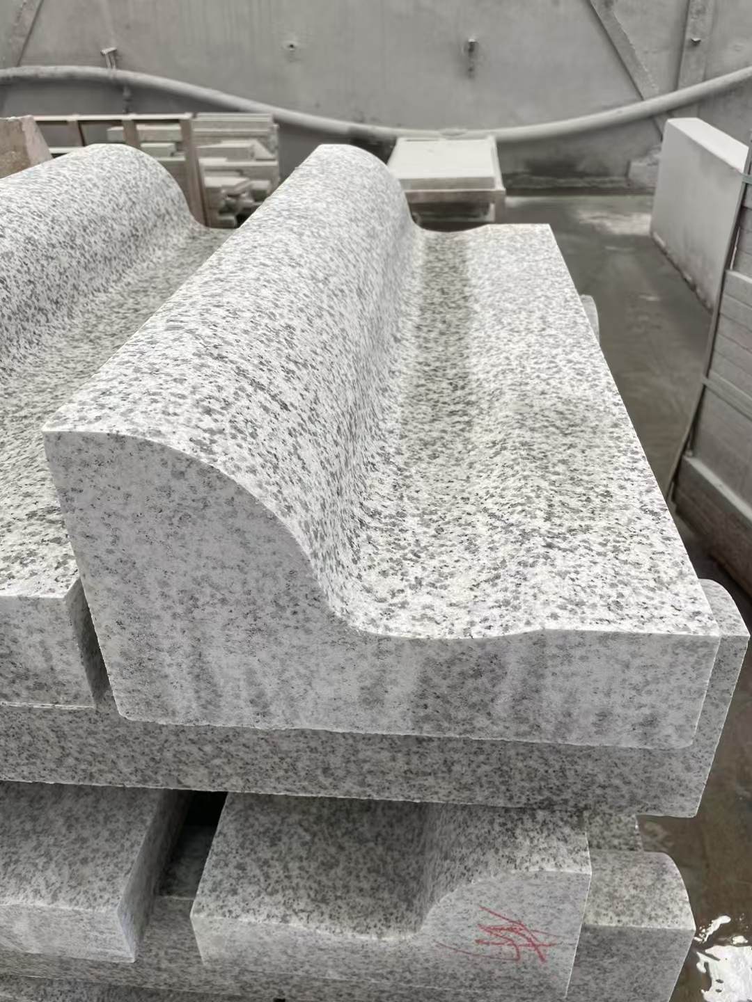 那曲 白麻花岗岩S型路沿石，路侧石，马路牙子等