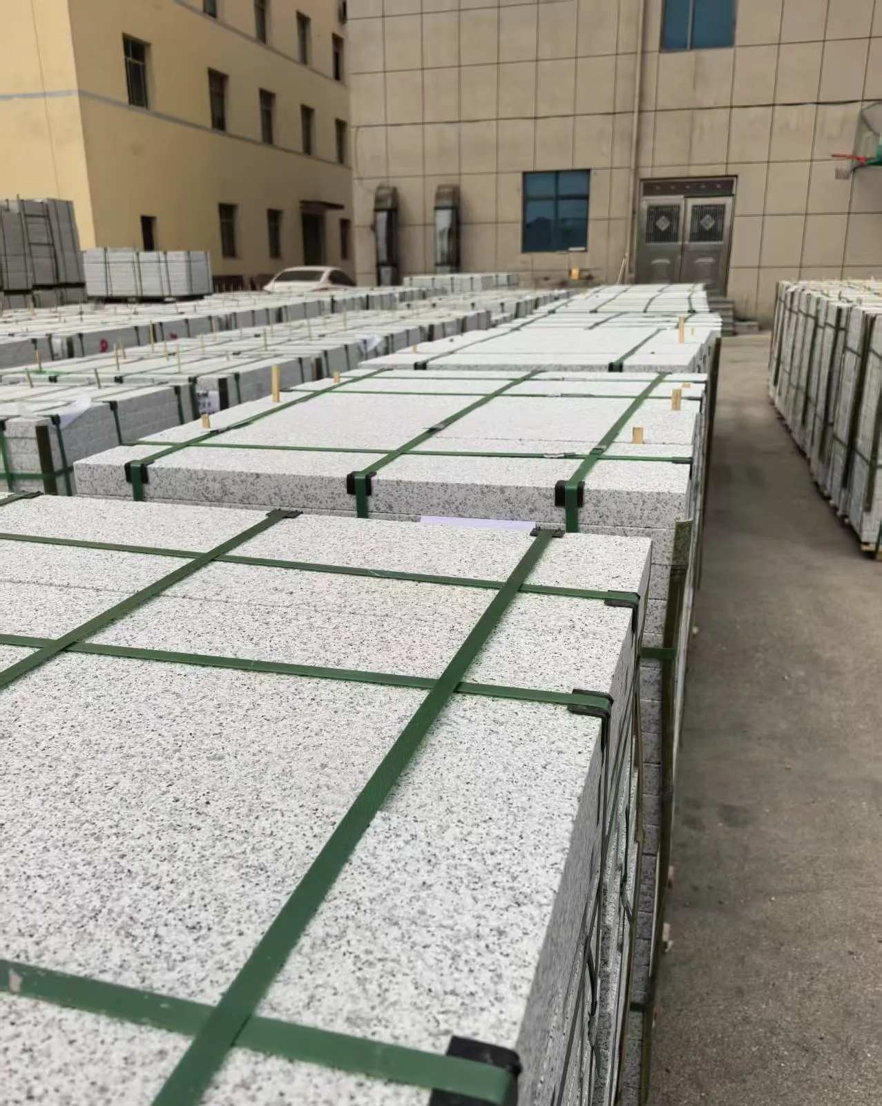 那曲 白麻花岗岩5.0公分荔枝面地铺石