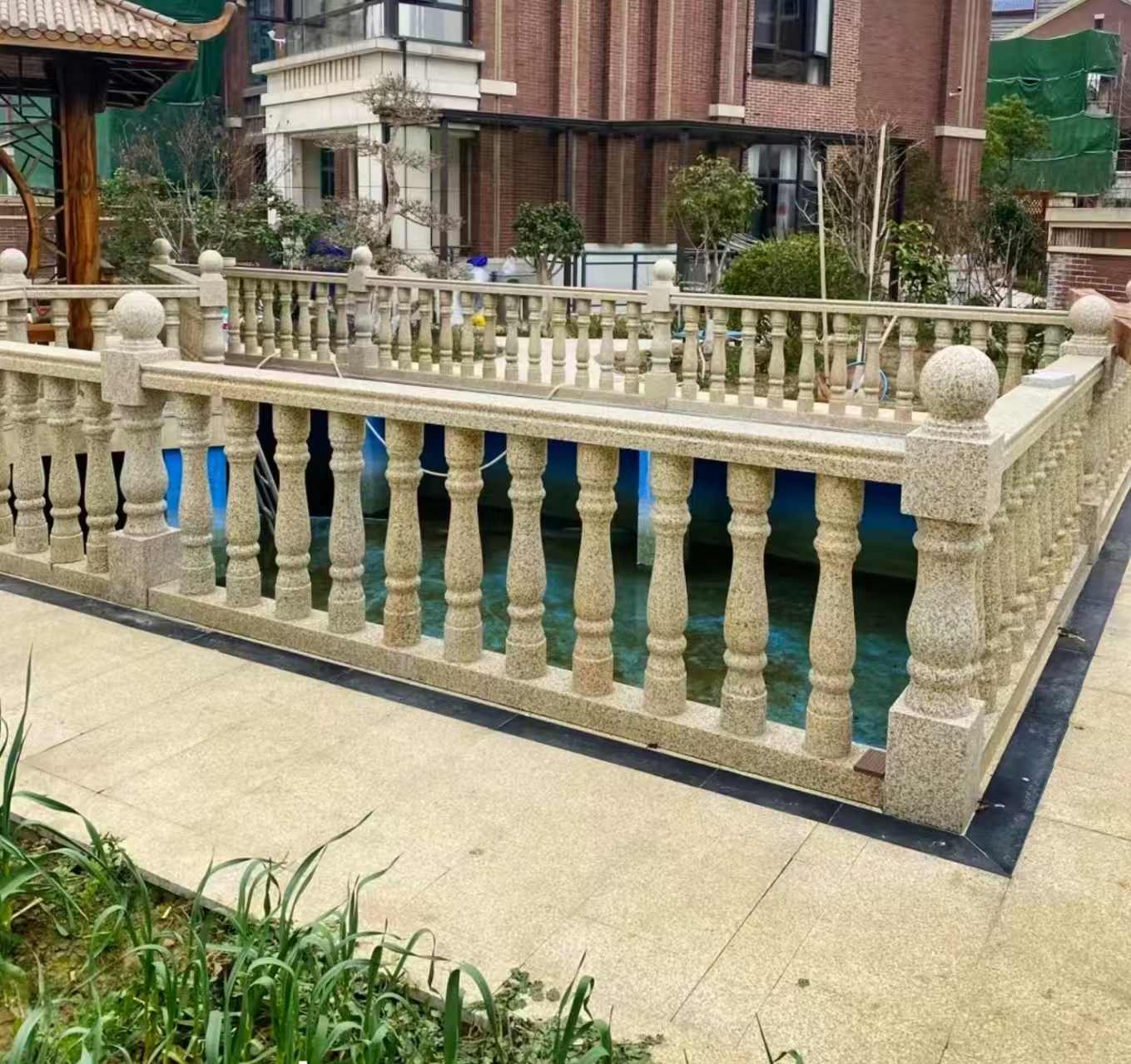 那曲黄金麻花岗岩石材栏杆，扶手，将军柱，花瓶柱