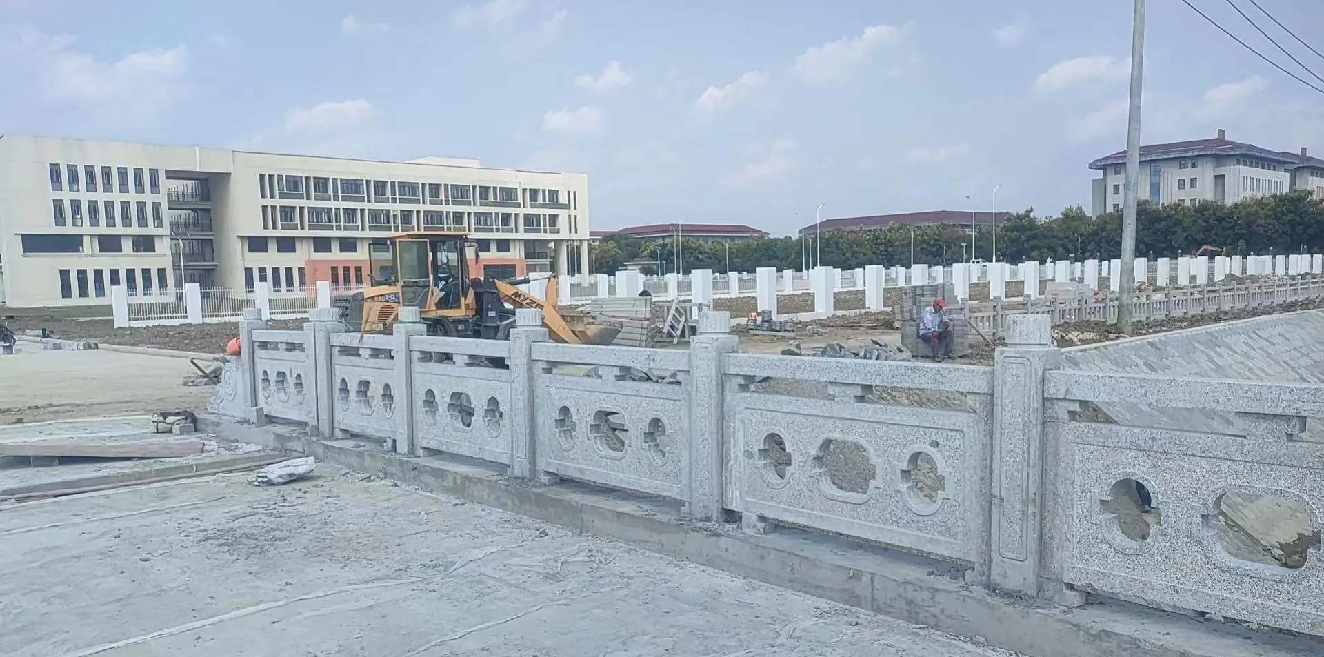 那曲 白麻花岗岩荔枝面河道栏杆