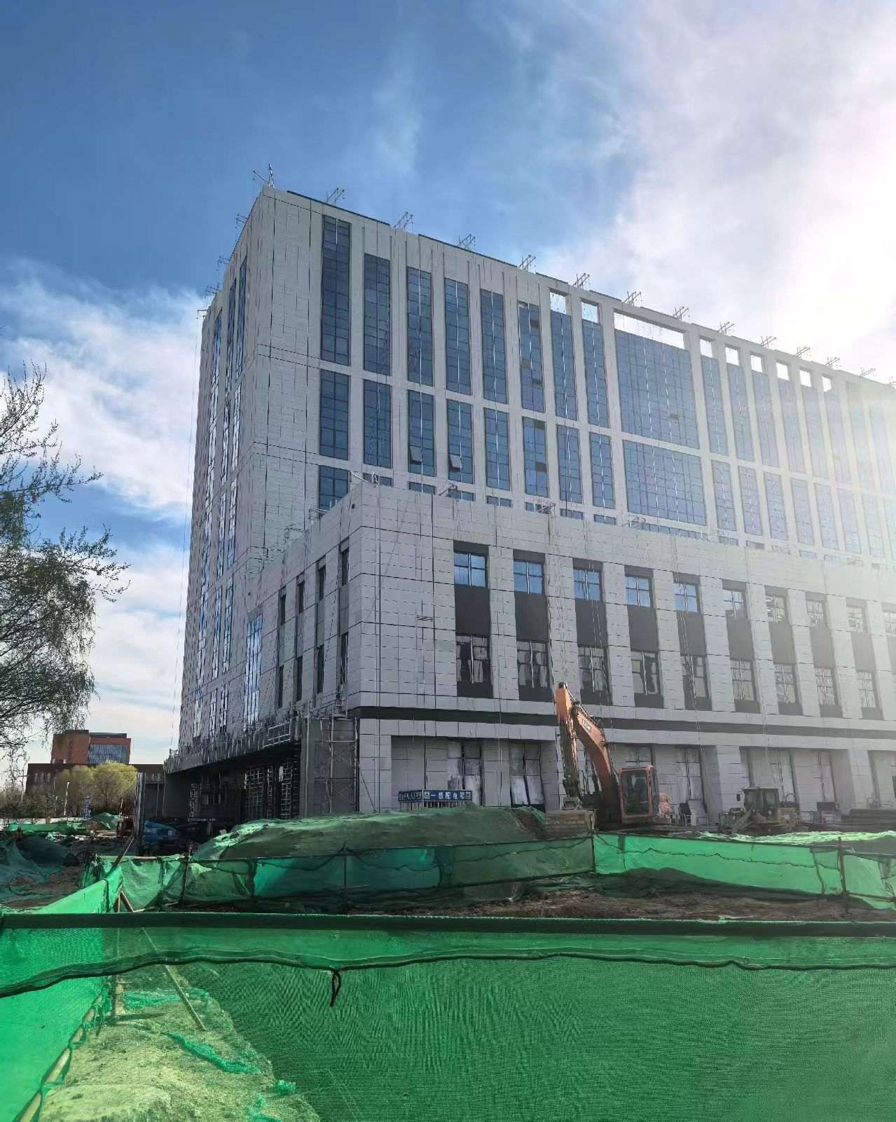 那曲 白麻花岗岩石材外墙干挂