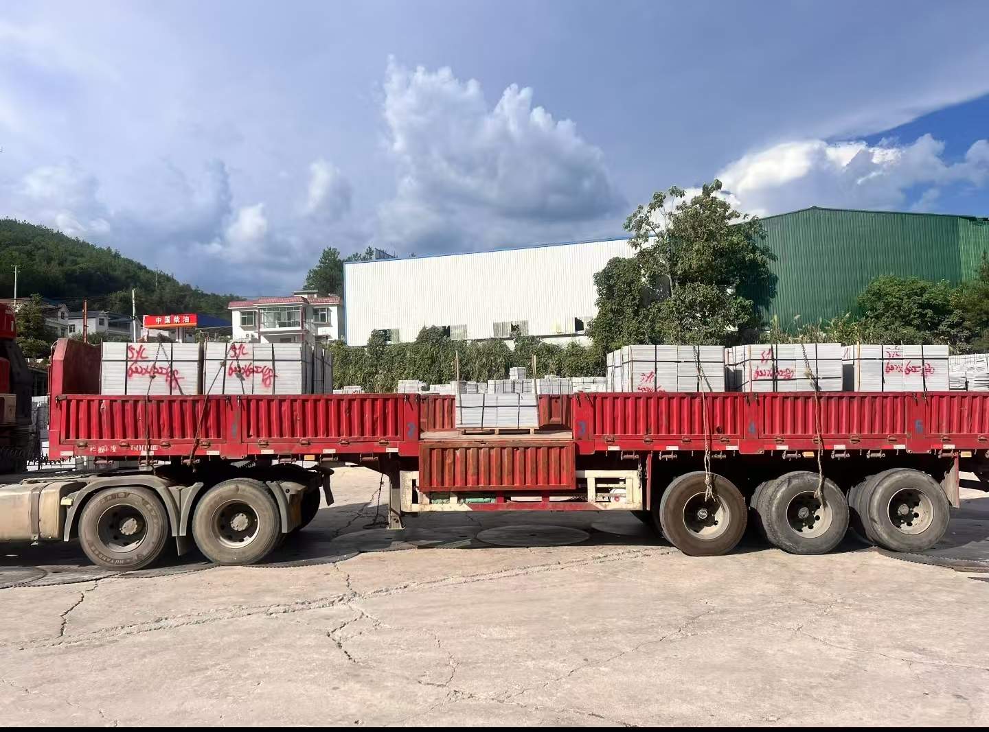 那曲 芝麻灰花岗岩地铺石出货日常